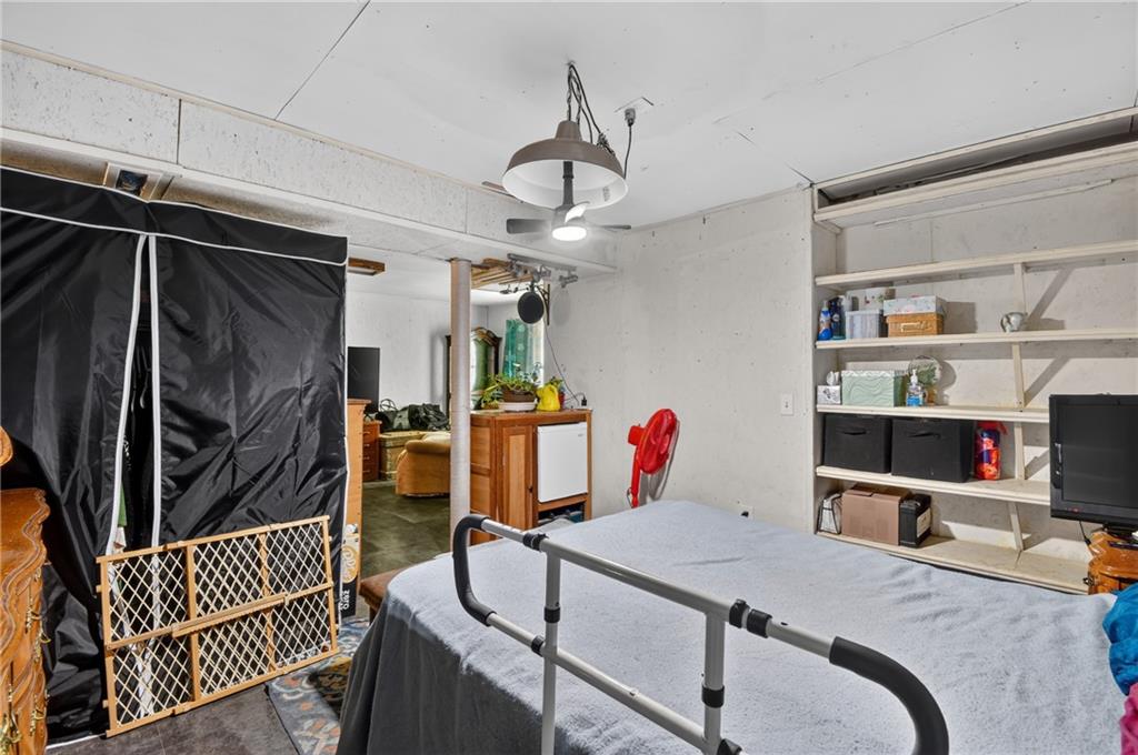 440 W Broadway Street Property Photo 29