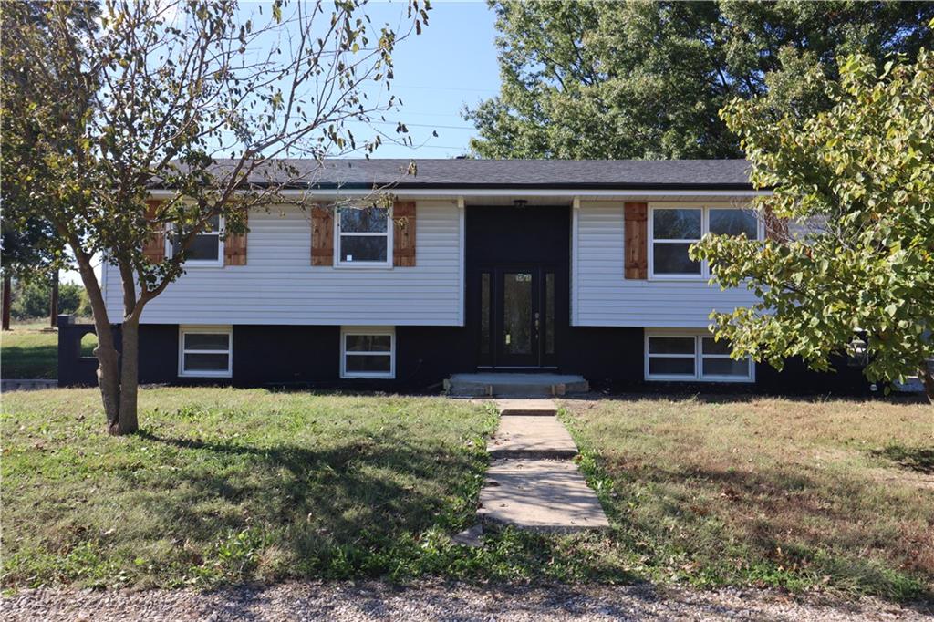 26502 Blinker Light Road Property Photo 1