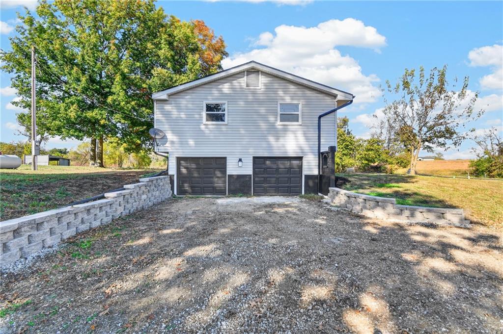 26502 Blinker Light Road Property Photo 4