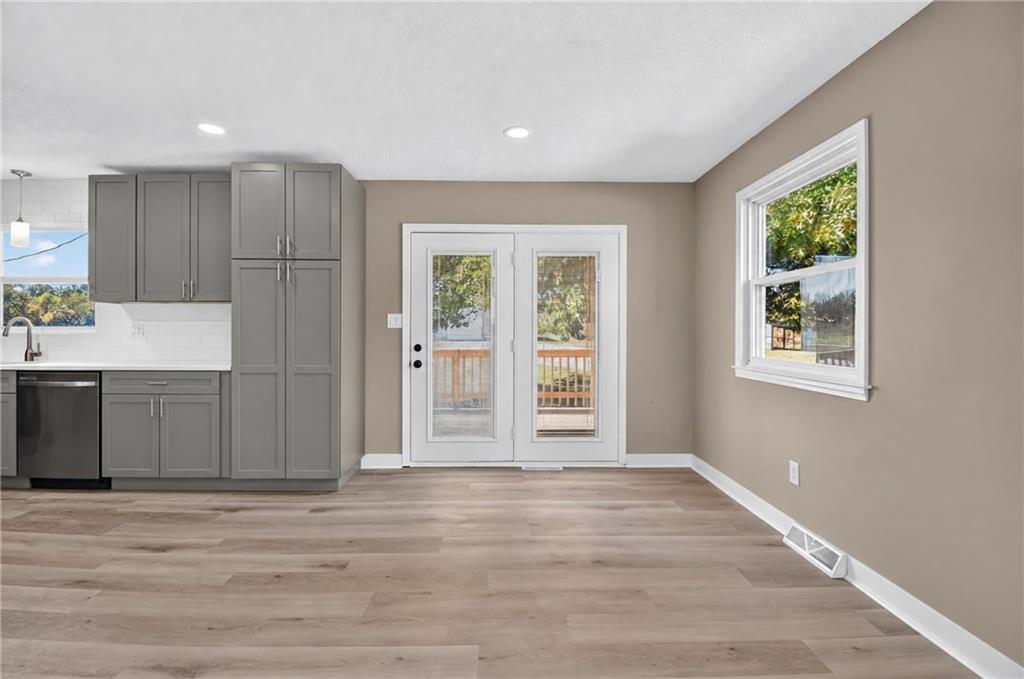 26502 Blinker Light Road Property Photo 8