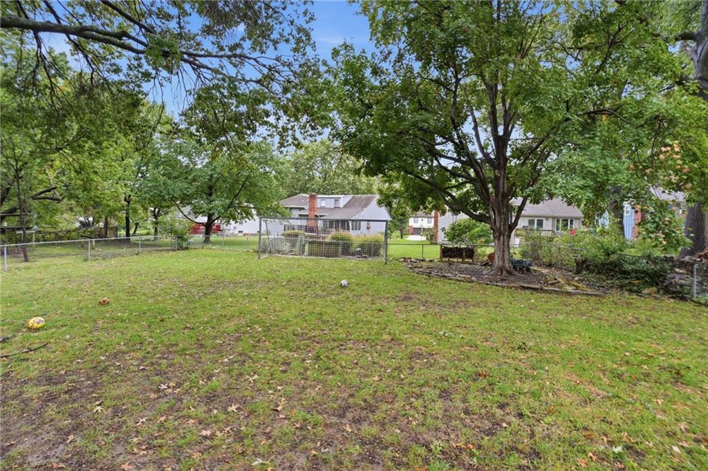 10709 W 101st Street Property Photo 39