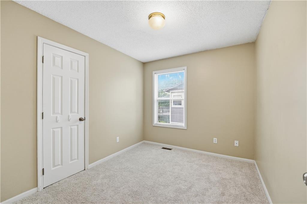 18470 W 161st Street Property Photo 30