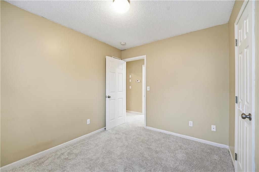 18470 W 161st Street Property Photo 31