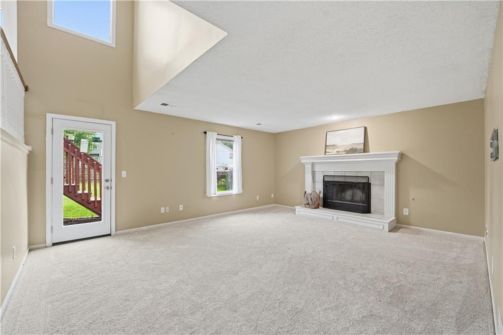 18470 W 161st Street Property Photo 33
