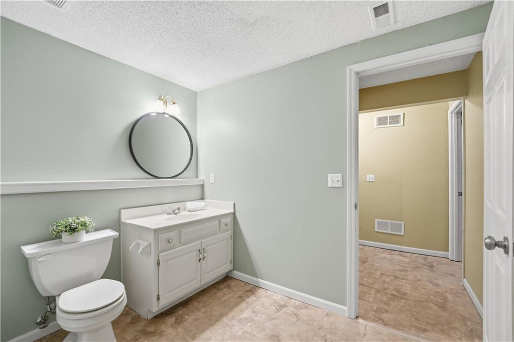18470 W 161st Street Property Photo 38