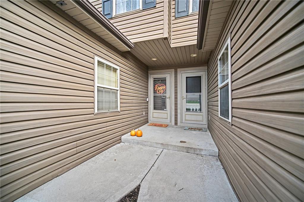 11684 N Ewing Avenue Property Photo 3