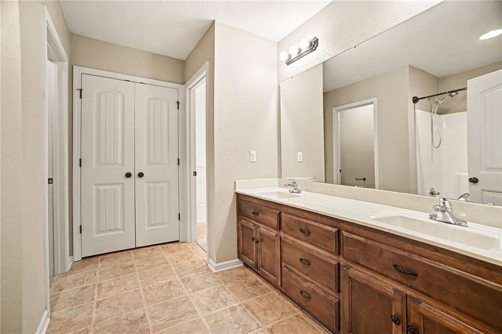 11684 N Ewing Avenue Property Photo 16