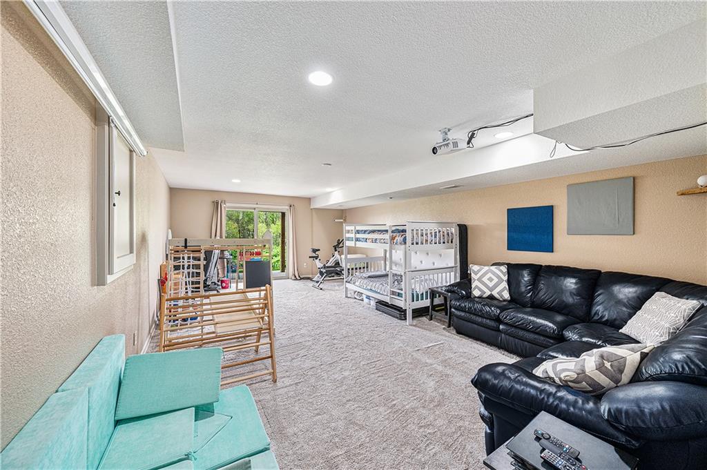 11684 N Ewing Avenue Property Photo 21