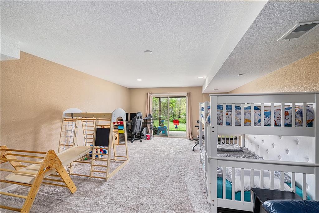11684 N Ewing Avenue Property Photo 23