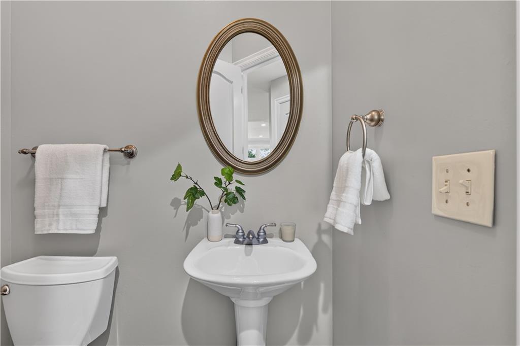 6119 S National Drive Property Photo 31