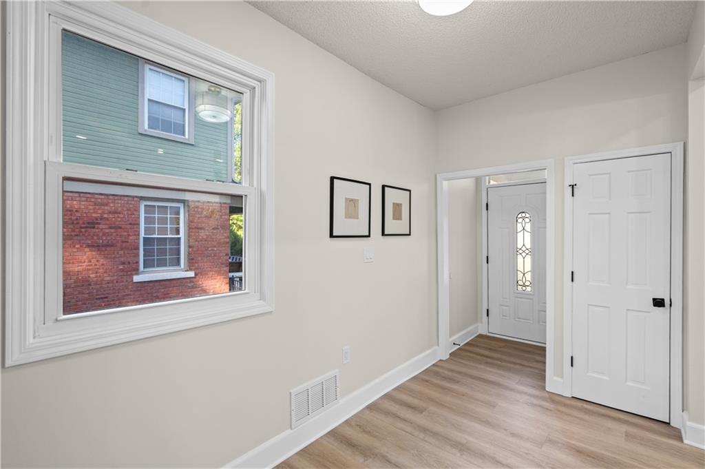 3530 Kenwood Avenue Property Photo 5