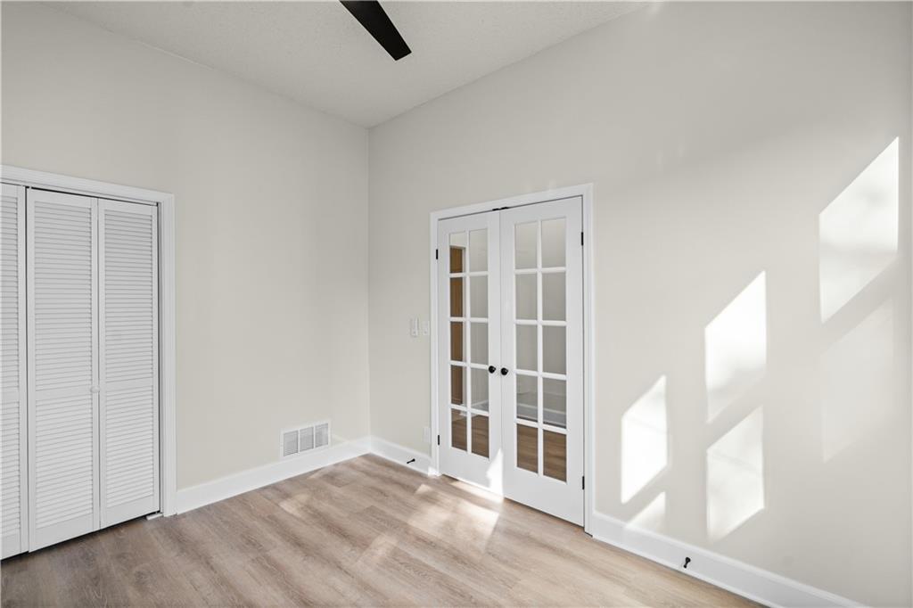 3530 Kenwood Avenue Property Photo 20