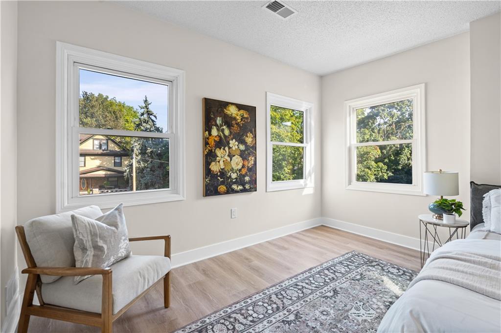 3530 Kenwood Avenue Property Photo 27
