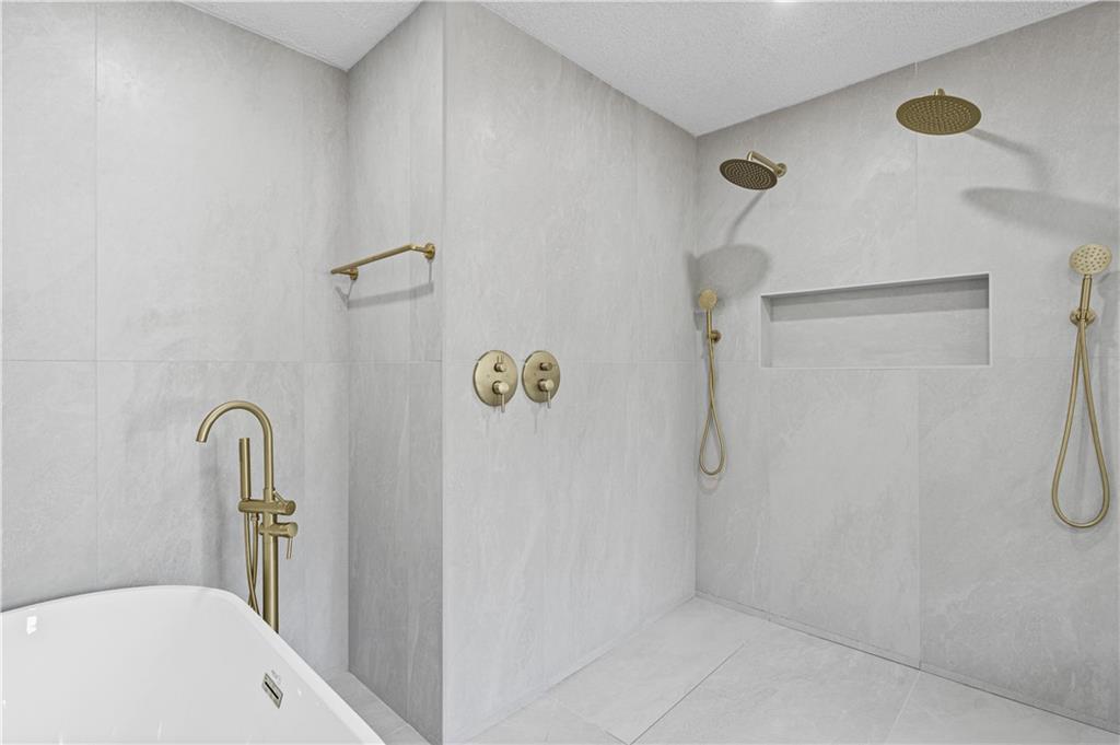 3530 Kenwood Avenue Property Photo 31
