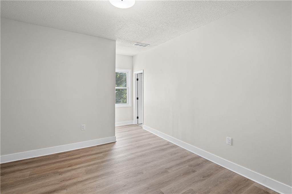 3530 Kenwood Avenue Property Photo 33