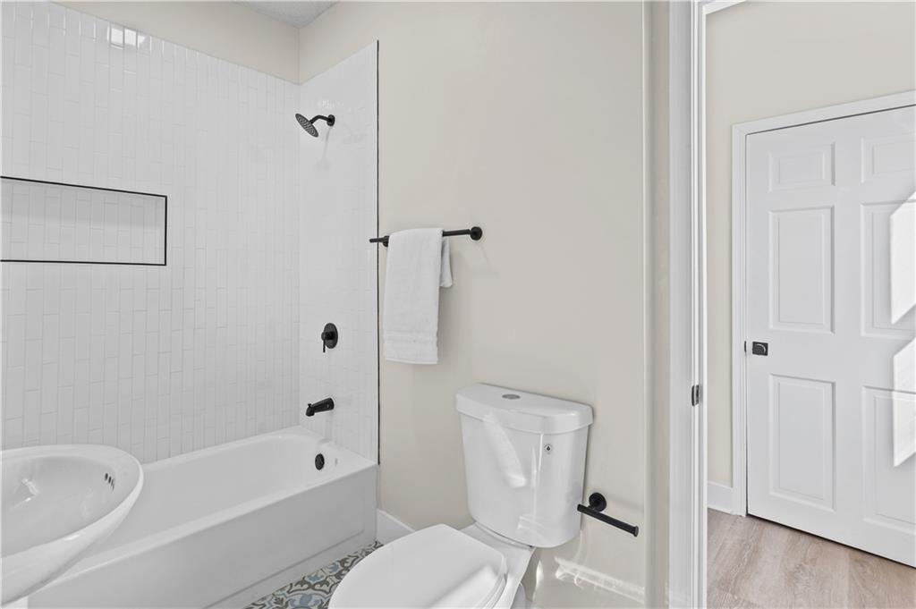 3530 Kenwood Avenue Property Photo 36