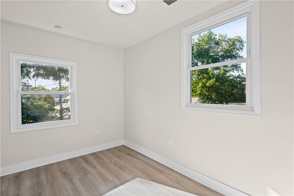 3530 Kenwood Avenue Property Photo 40