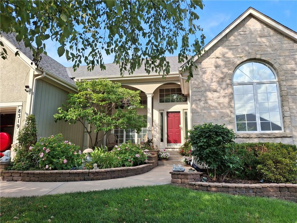 8319 Laurelwood Street Property Photo 1