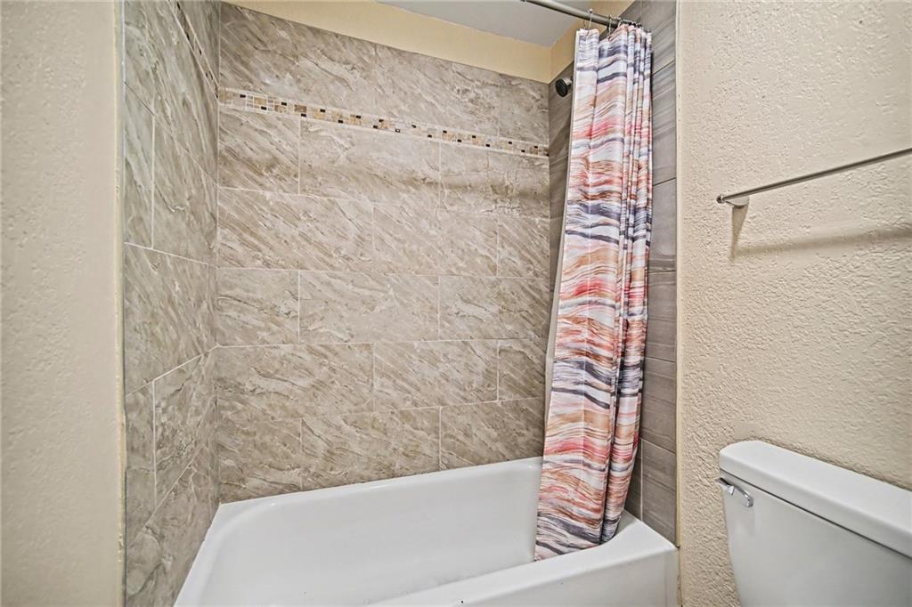 9528 Manning Avenue Property Photo 20