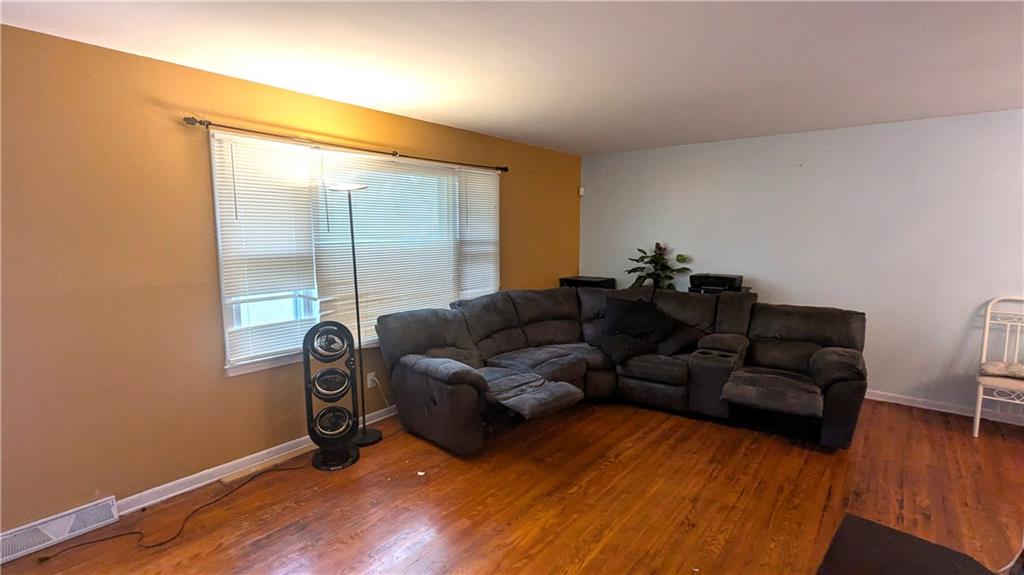 8507 Spring Valley Road Property Photo 8