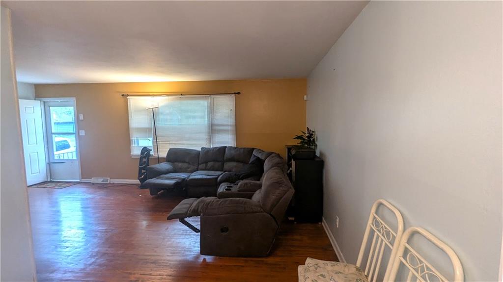 8507 Spring Valley Road Property Photo 10