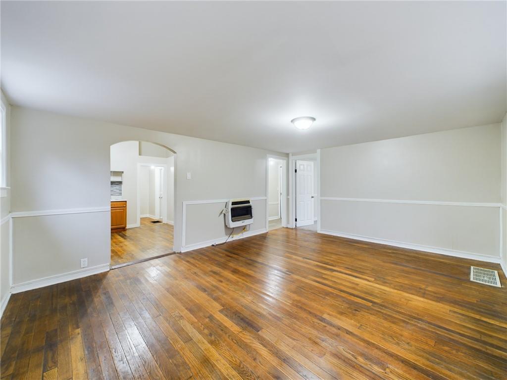 1013 W South Avenue Property Photo 6