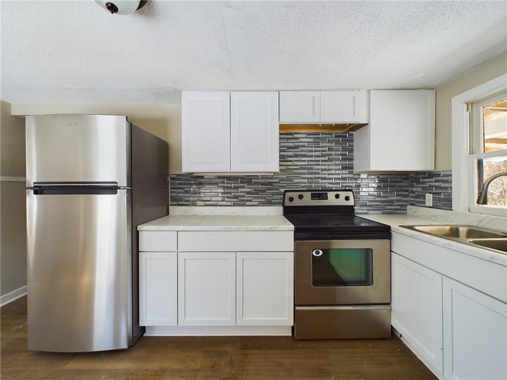 1013 W South Avenue Property Photo 16