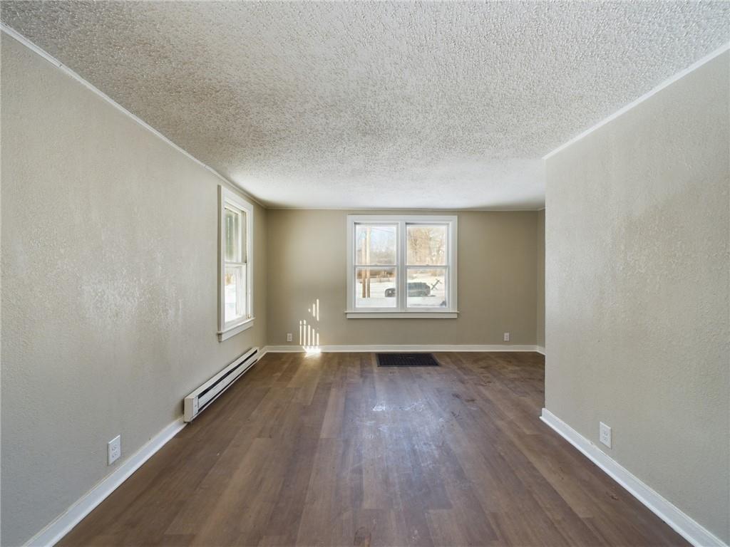 1013 W South Avenue Property Photo 18