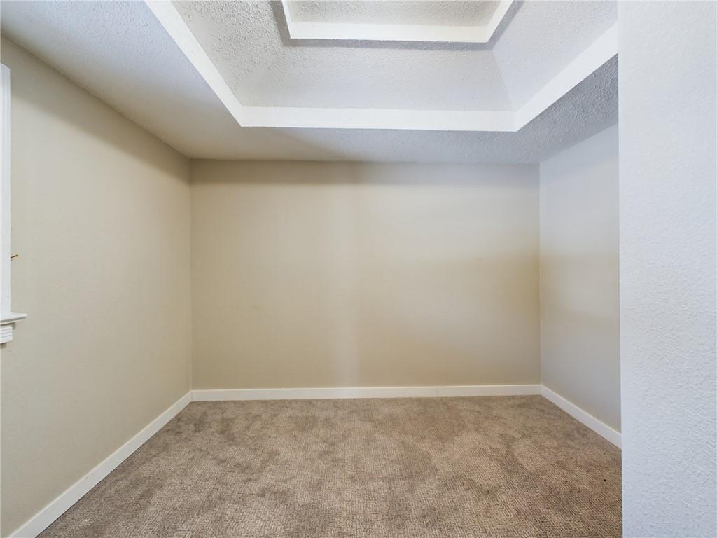 1013 W South Avenue Property Photo 20