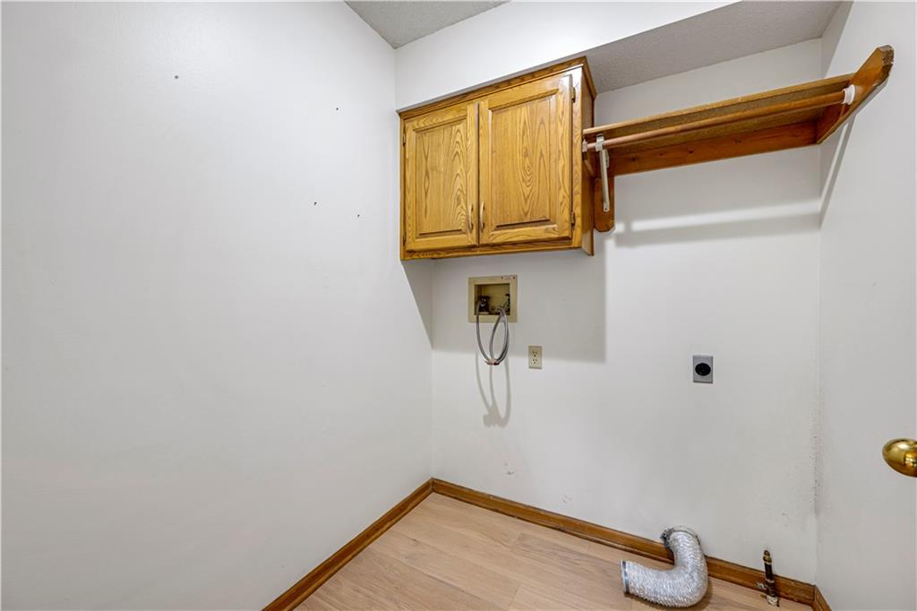 15221 W 84th Terrace Property Photo 12