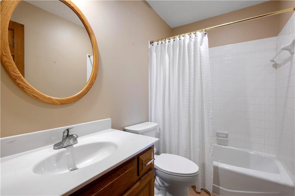 15221 W 84th Terrace Property Photo 23