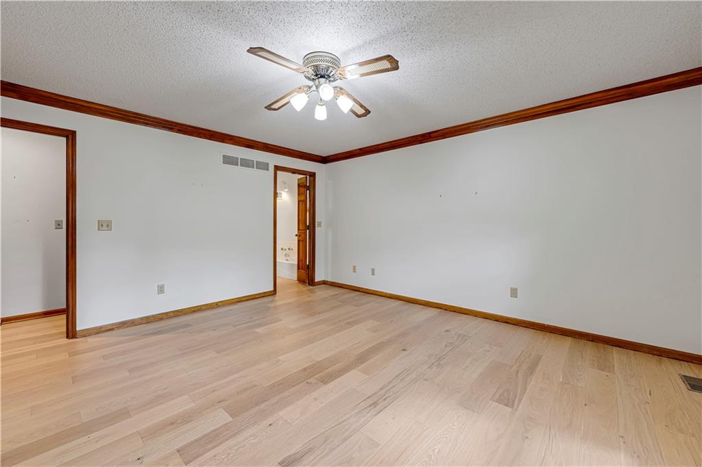 15221 W 84th Terrace Property Photo 28