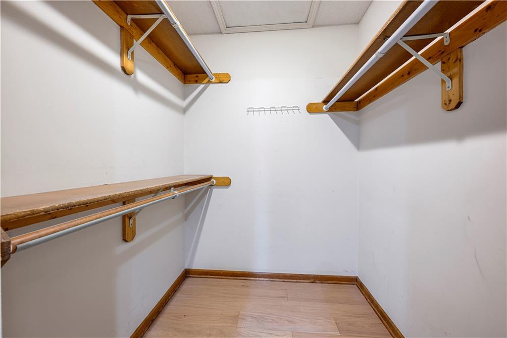 15221 W 84th Terrace Property Photo 31