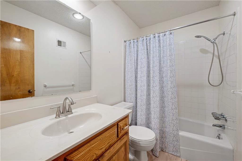 15221 W 84th Terrace Property Photo 33