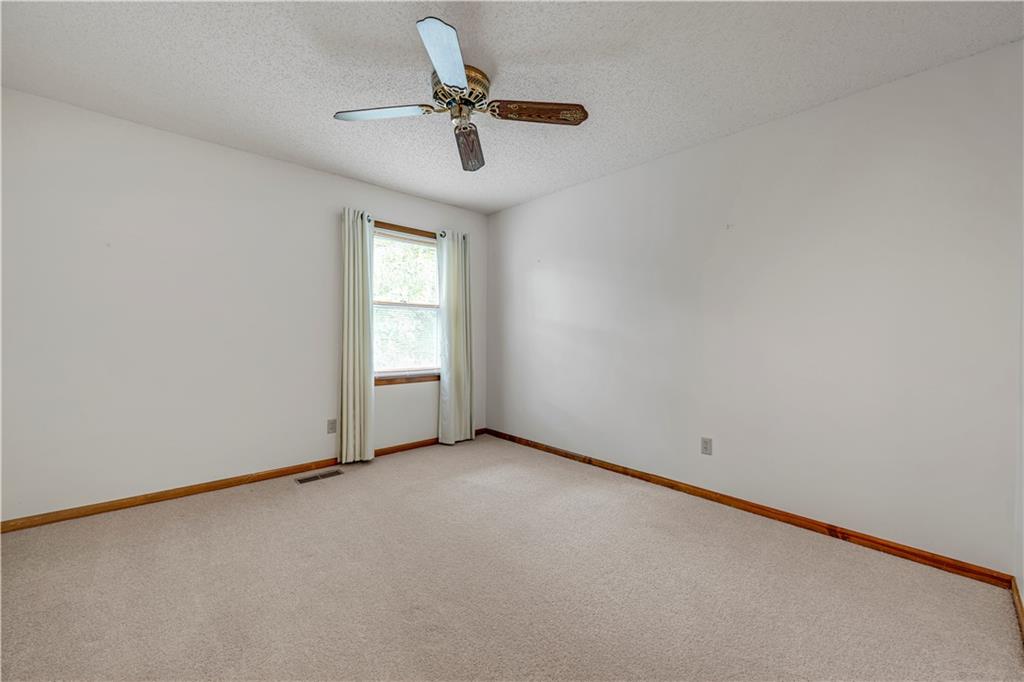 15221 W 84th Terrace Property Photo 37
