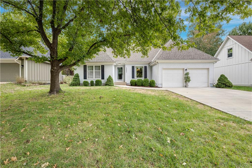 15221 W 84th Terrace Property Photo 42
