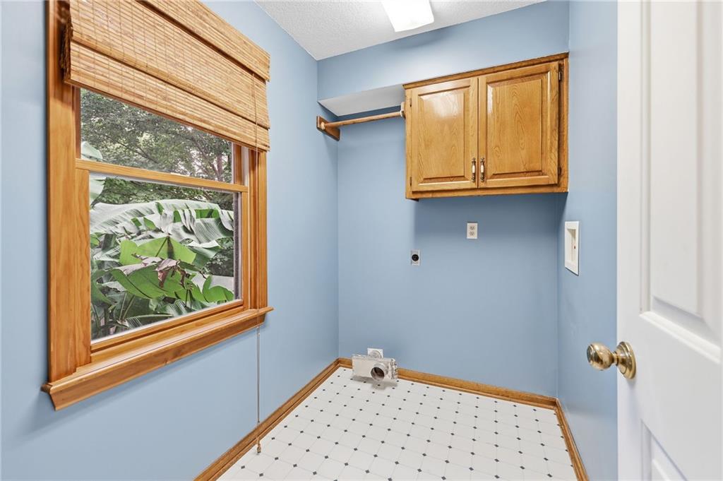 14933 W 82nd Terrace Property Photo 13