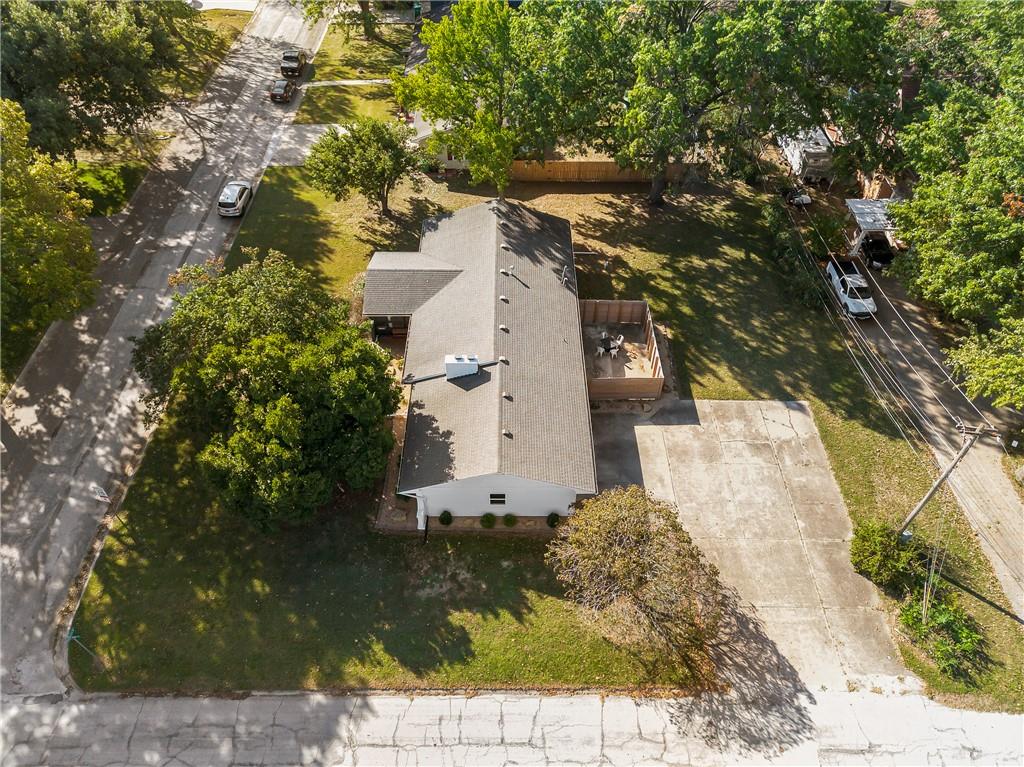 700 Parkview Street Property Photo 3