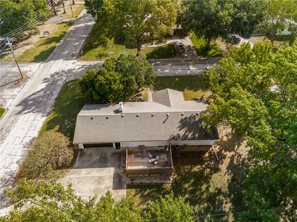 700 Parkview Street Property Photo 5