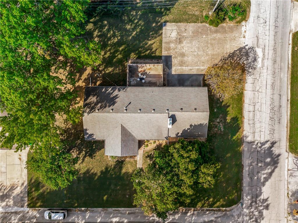 700 Parkview Street Property Photo 32