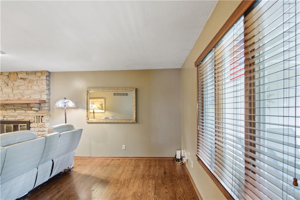 28140 Hospital Drive Property Photo 8