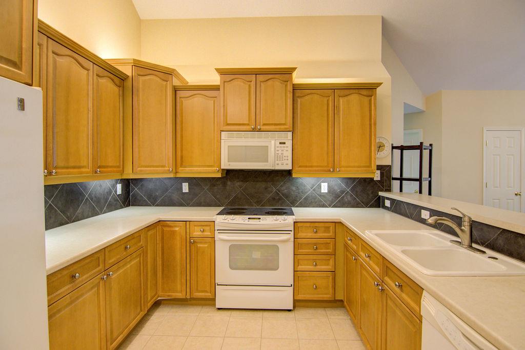7101 Meadowsweet Lane Property Photo 9