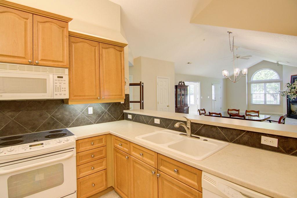 7101 Meadowsweet Lane Property Photo 10