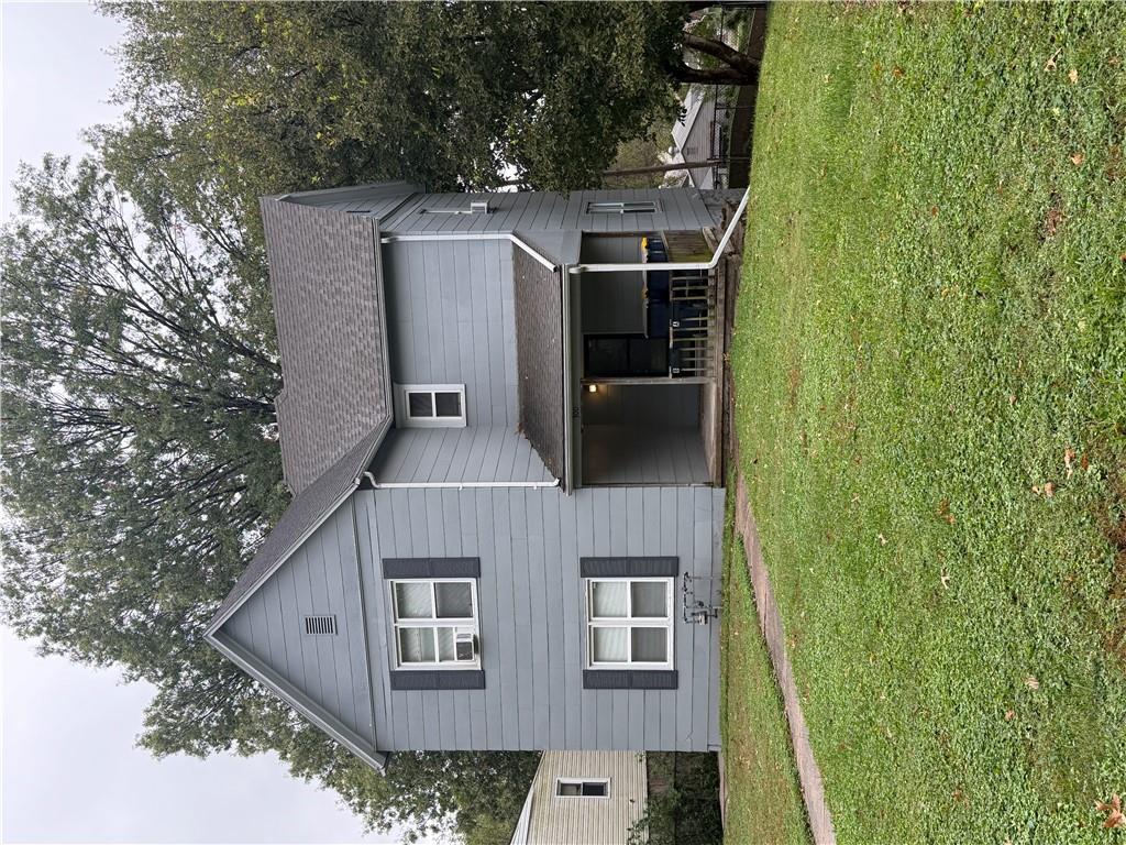 300 Jackson Avenue Property Photo 2