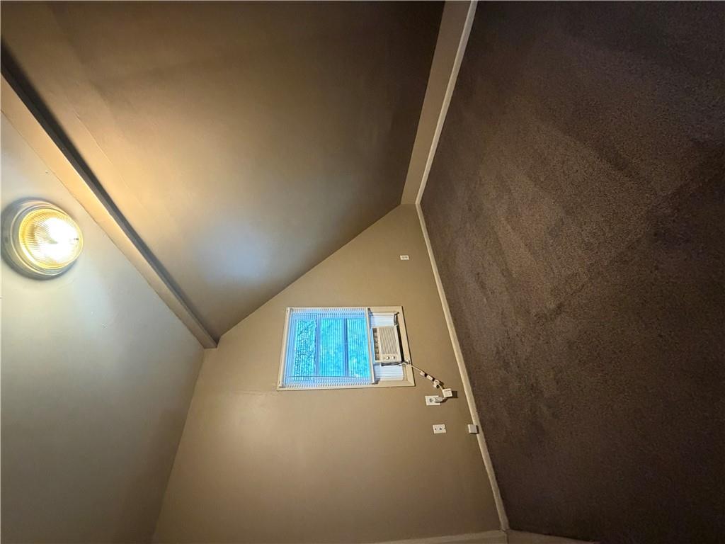 300 Jackson Avenue Property Photo 18
