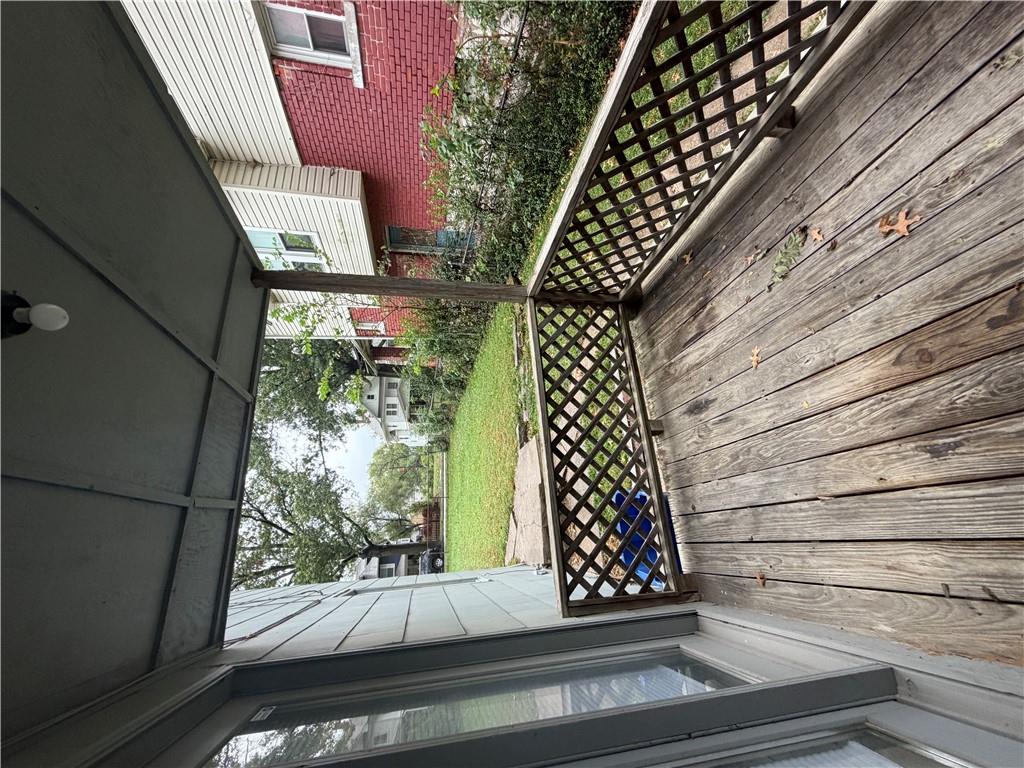 300 Jackson Avenue Property Photo 22