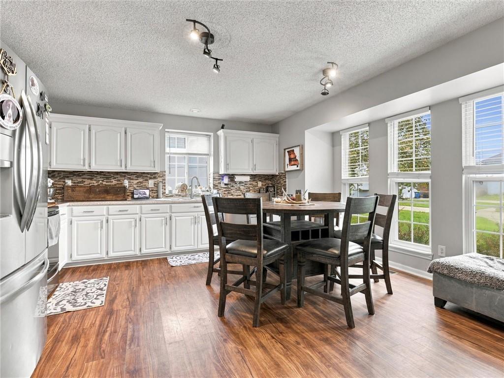 1027 Swallow Court Property Photo 3
