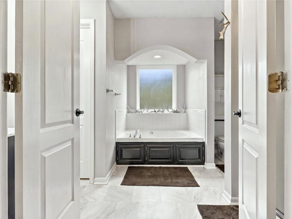 1027 Swallow Court Property Photo 15