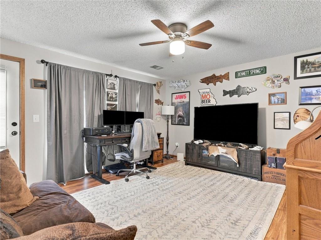 1027 Swallow Court Property Photo 19