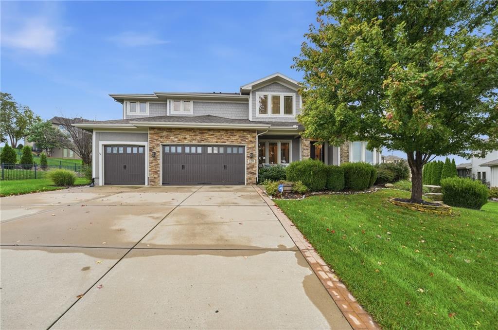 320 Nw Thoreau Circle Property Photo